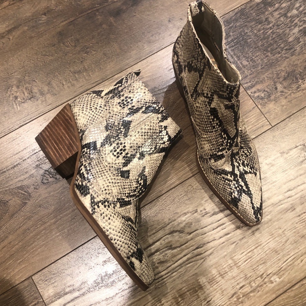 Sam Edelman Snakeskin Print Block Heel 8